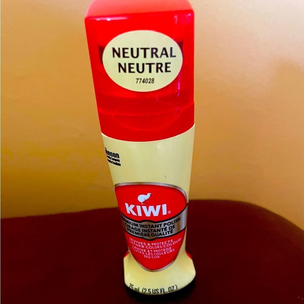 Brand New Kiwi premium instant polish color neutral
